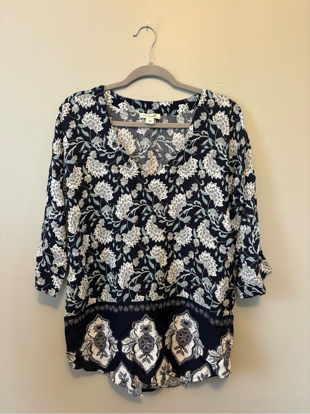 Simply Noelle Navy and White Floral V-Neck Tunic
